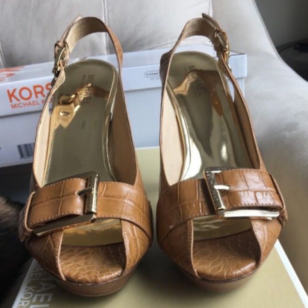 Women's Michael Kors Niki Platform size 9